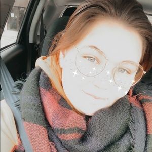 Meet your Posher, Élodie